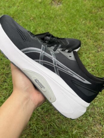 (WMNS) ASICS Gel-Kayano 31 Wide Sneakers ‘Black Pure Silver’ 1012B670-002